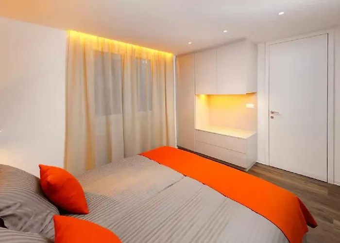 ★ Exclusive Central Apartment ★ Free Garage ★